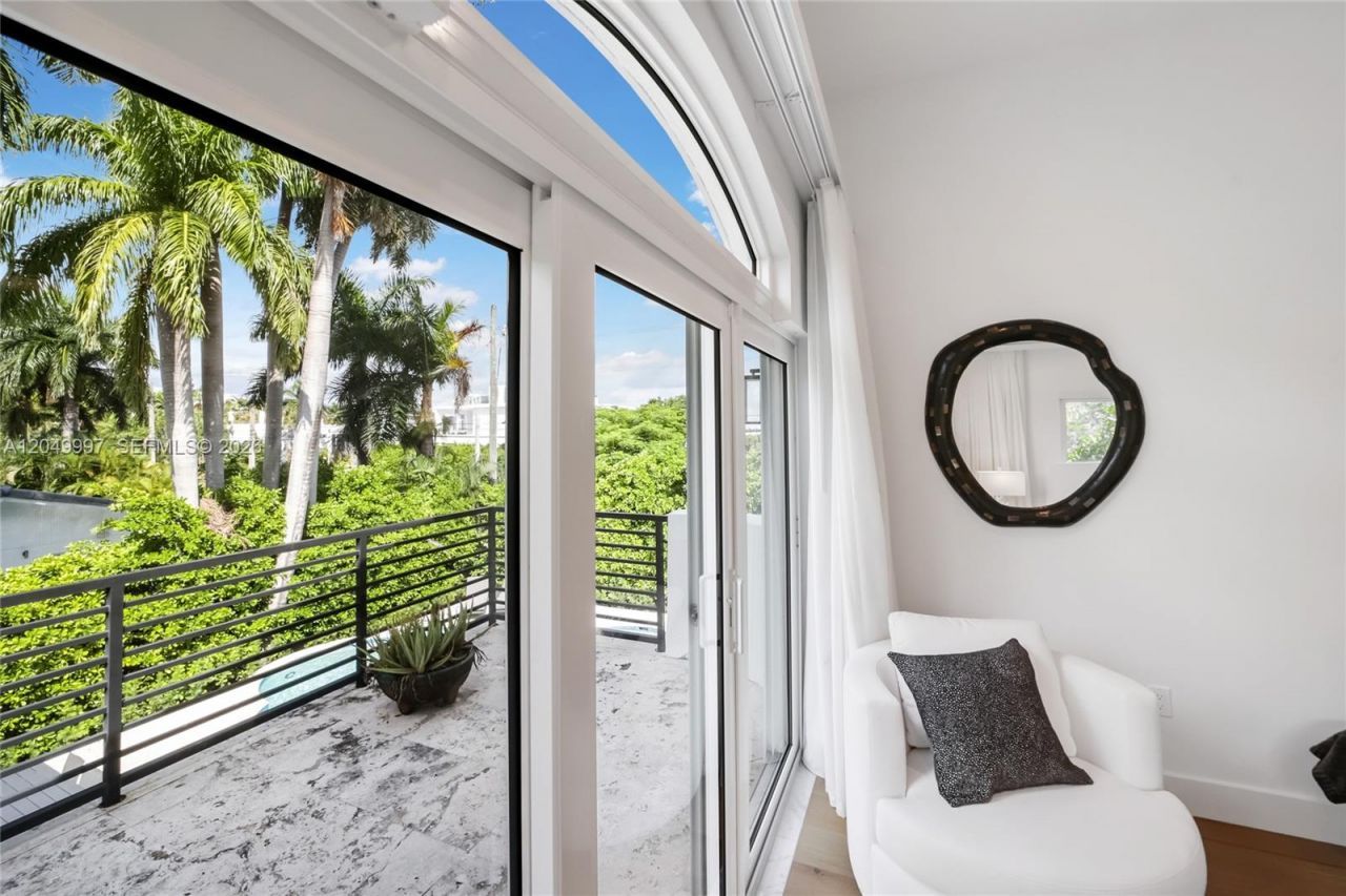 Please Call For Address, Miami, FL 33139 Photo