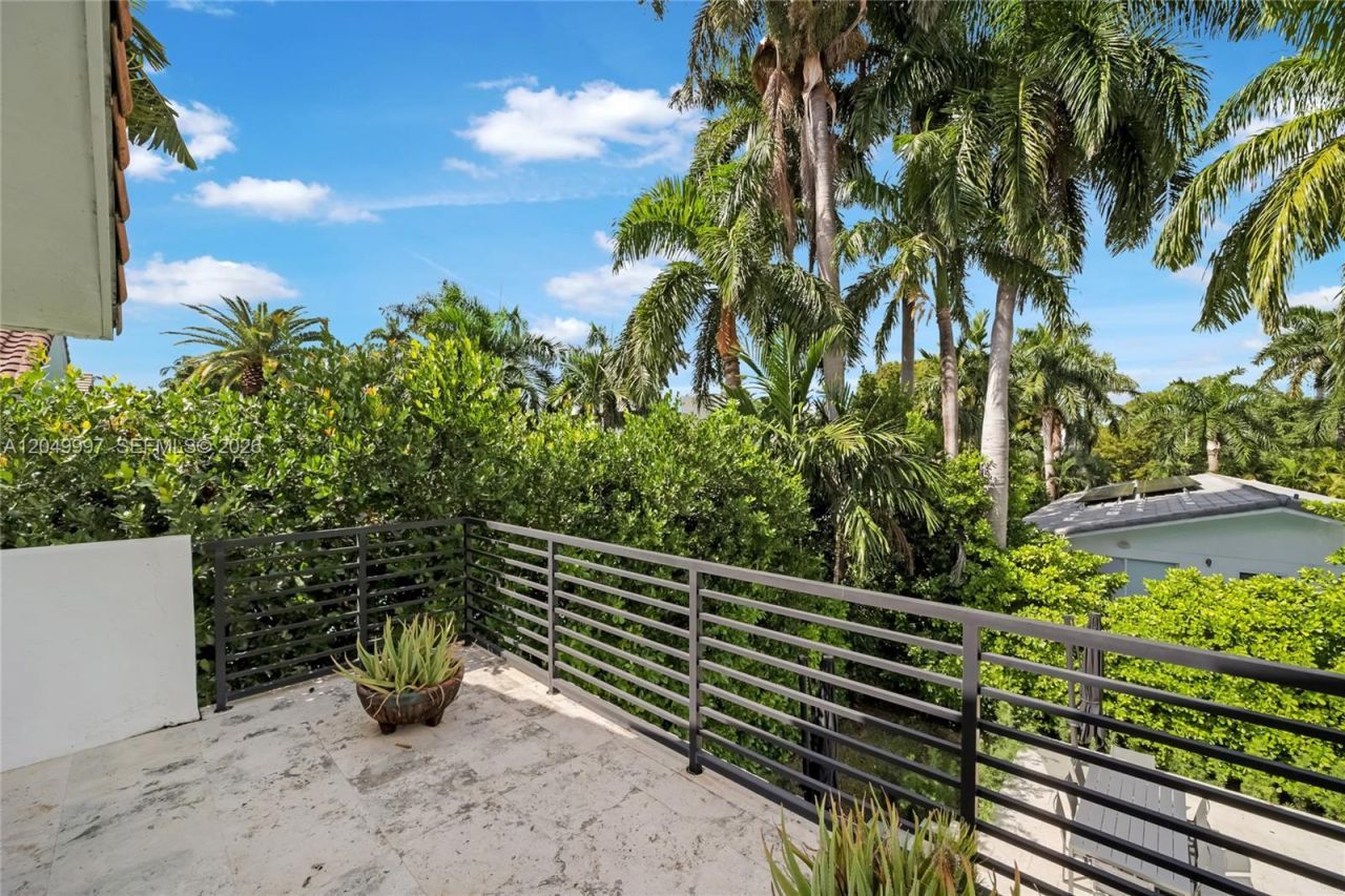Please Call For Address, Miami, FL 33139 Photo