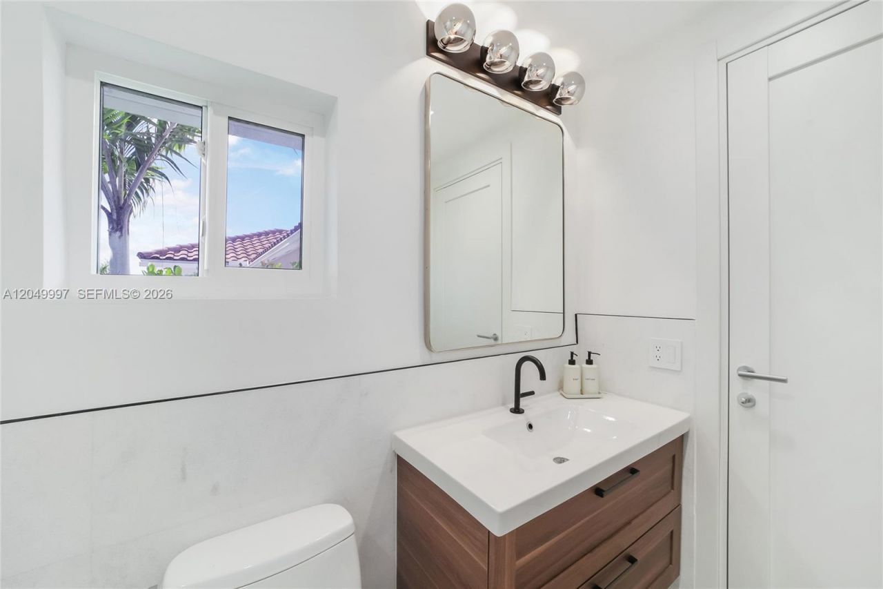 Please Call For Address, Miami, FL 33139 Photo