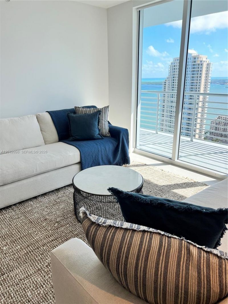 335 S Biscayne Blvd , Unit 4207, Miami, FL 33131 Photo
