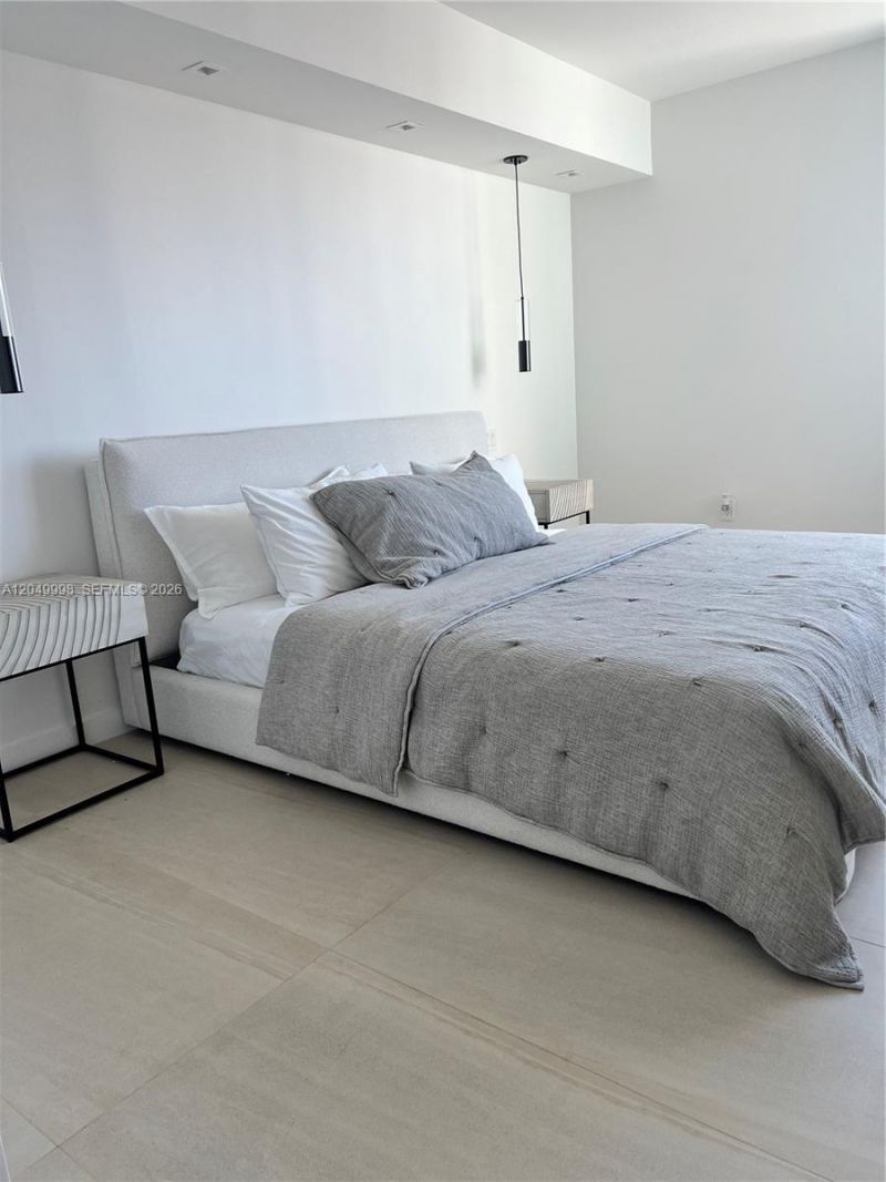 335 S Biscayne Blvd , Unit 4207, Miami, FL 33131 Photo