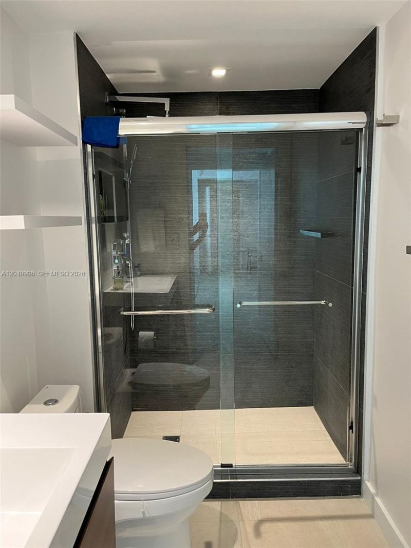 335 S Biscayne Blvd , Unit 4207, Miami, FL 33131 Photo