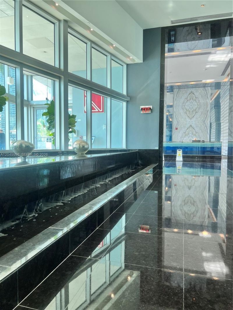 335 S Biscayne Blvd , Unit 4207, Miami, FL 33131 Photo