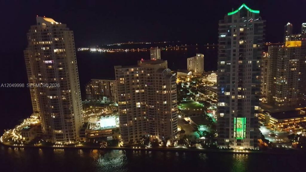 335 S Biscayne Blvd , Unit 4207, Miami, FL 33131 Photo