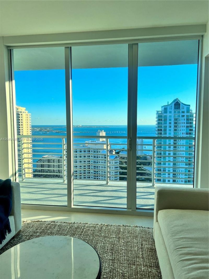335 S Biscayne Blvd , Unit 4207, Miami, FL 33131 Photo