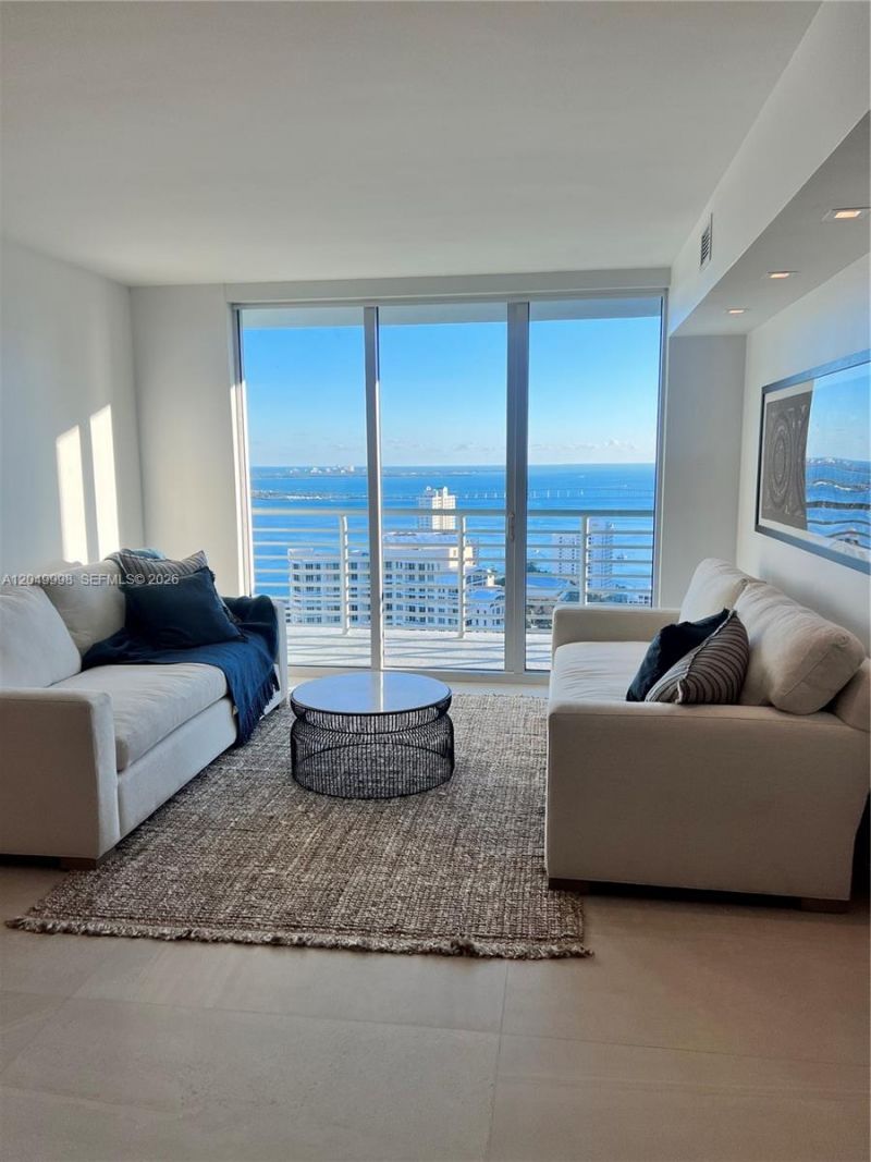 335 S Biscayne Blvd , Unit 4207, Miami, FL 33131 Photo