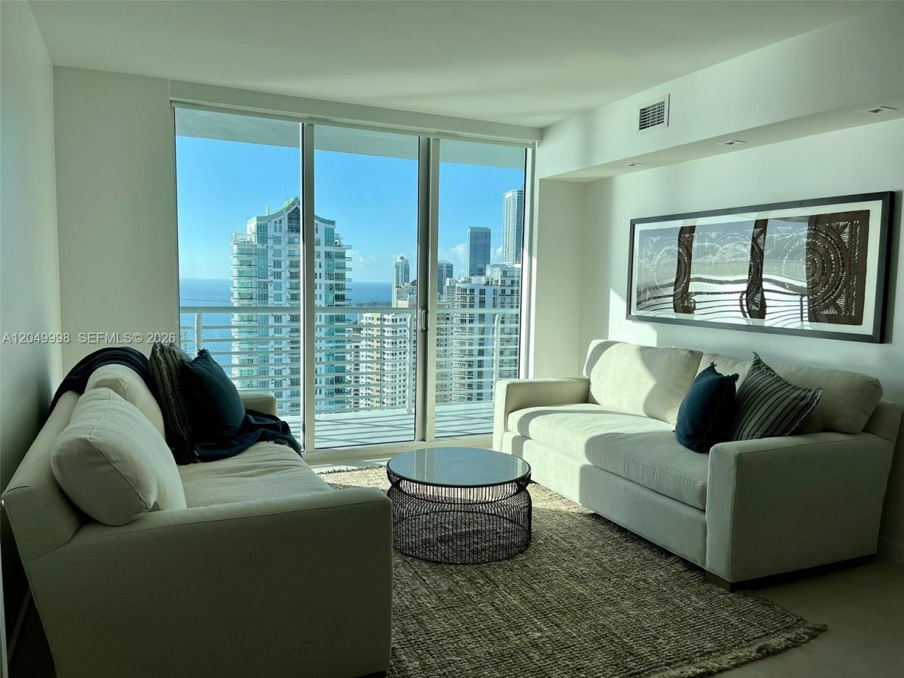 335 S Biscayne Blvd , Unit 4207, Miami, FL 33131 Photo