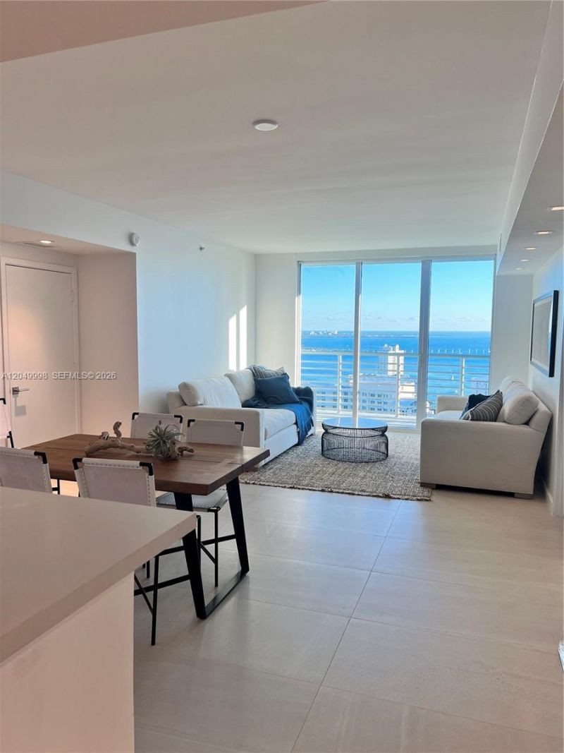 335 S Biscayne Blvd , Unit 4207, Miami, FL 33131 Photo