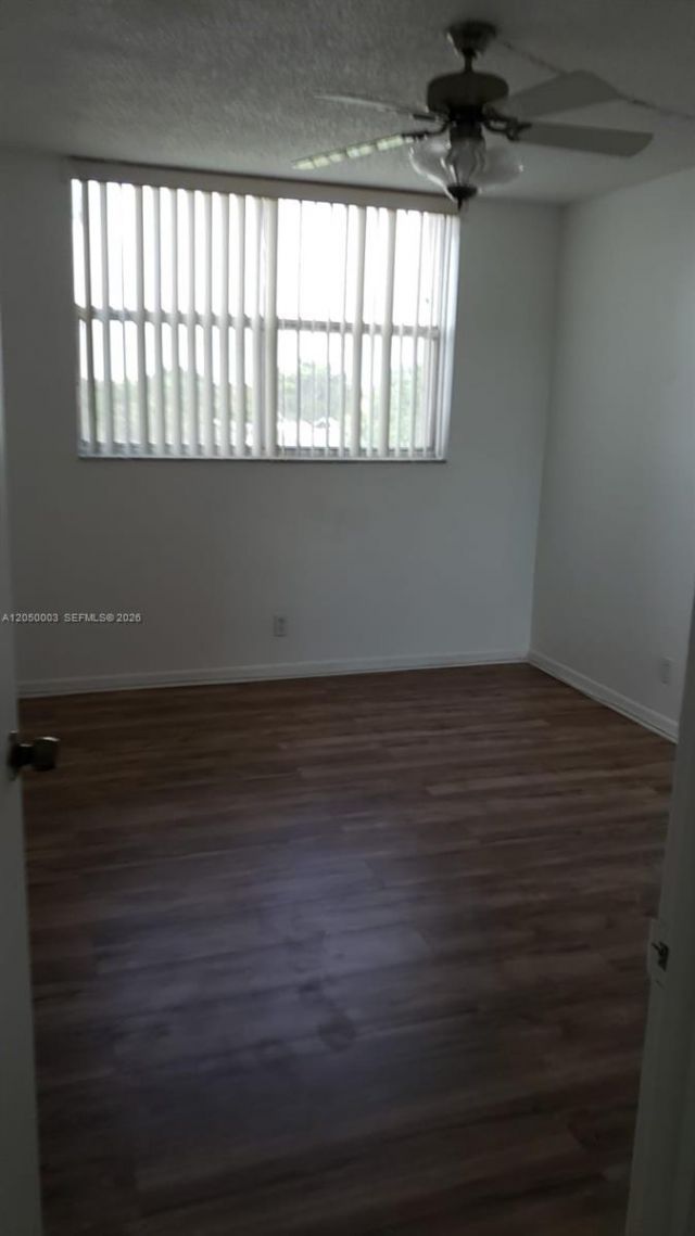 500 Executive Center Dr , Unit 4E, West Palm Beach, FL 33401 Photo