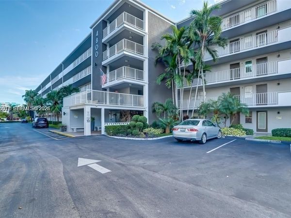 4800 Hillcrest Ln , Unit 511, Hollywood, FL 33021