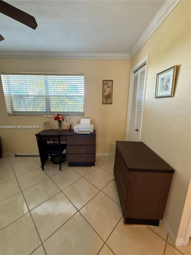 4800 Hillcrest Ln , Unit 511, Hollywood, FL 33021 Photo