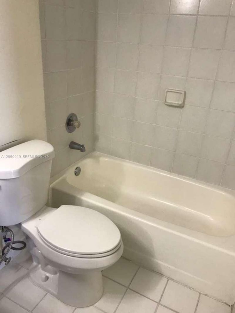 3300 NE 191st St, Unit 1412, Aventura, FL 33180 Photo