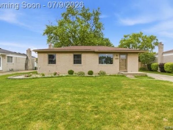4950 Windham Drive, Sterling Heights, MI 48310