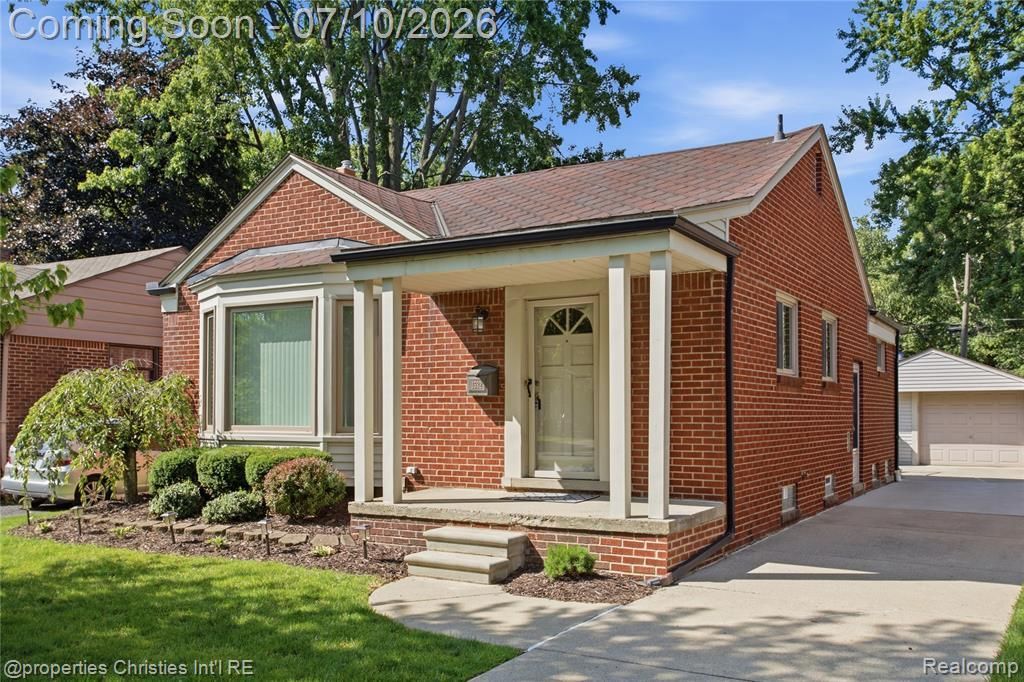 1532 Cheltenham Road, Birmingham, MI 48009 Main Photo