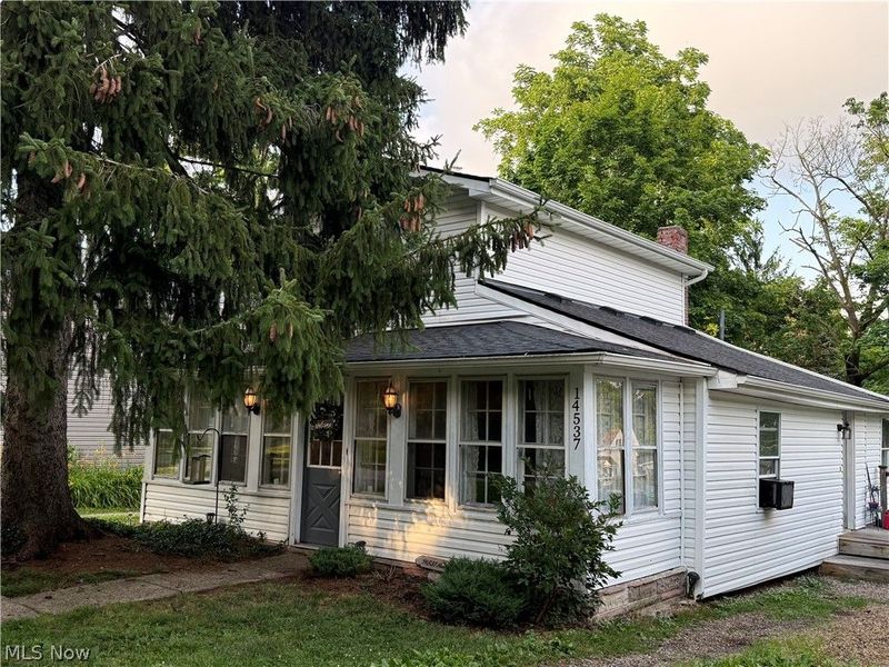 14537 Hickox Street, Burton, OH 44021 Photo 3