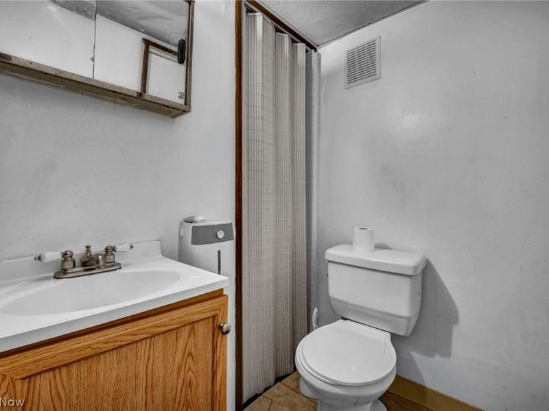 18204 Edinboro Avenue , Maple Heights, OH 44137 Photo 29