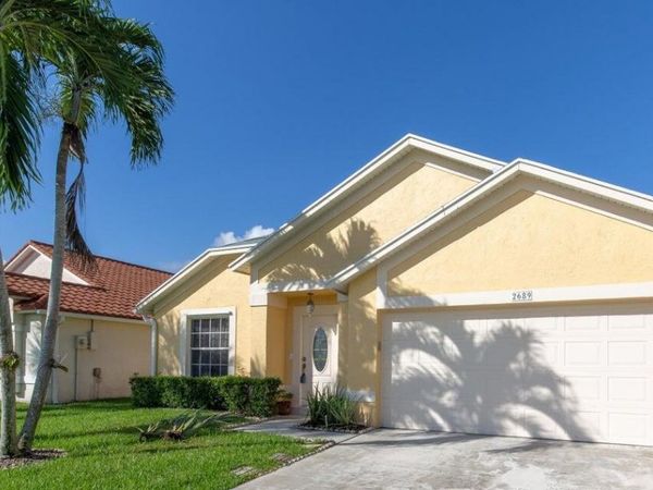 2689 Fairway Cove Court E, Wellington, FL 33414