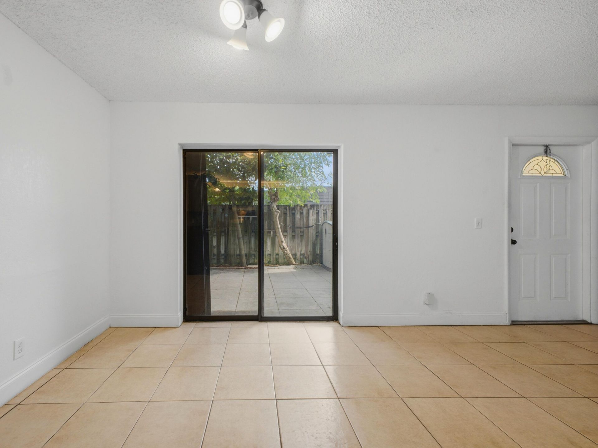 105 Woodland Road, Palm Springs, FL 33461 Photo