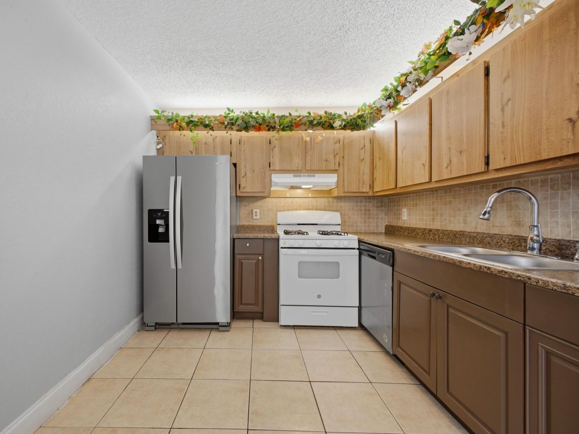 105 Woodland Road, Palm Springs, FL 33461 Photo