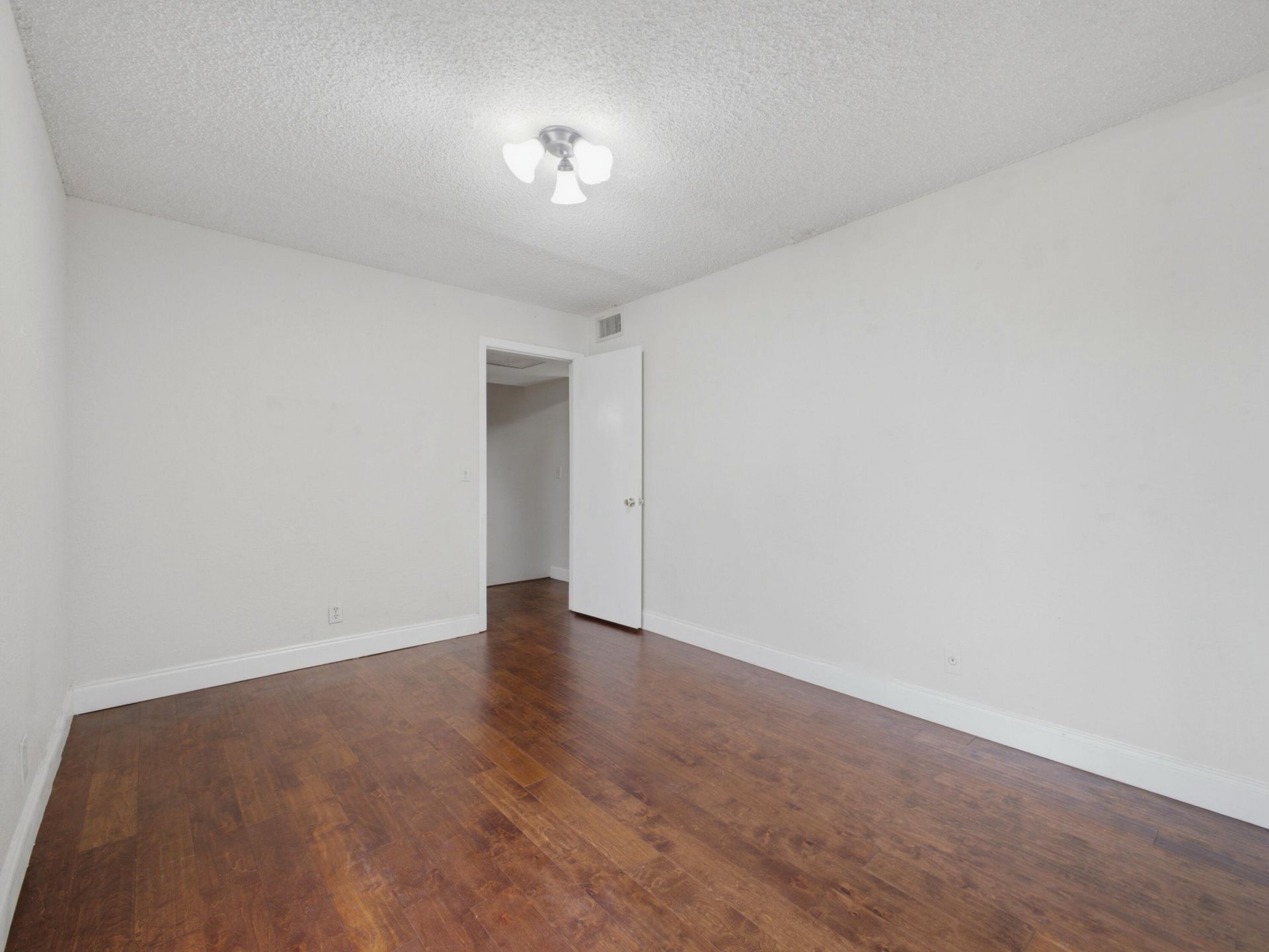 105 Woodland Road, Palm Springs, FL 33461 Photo