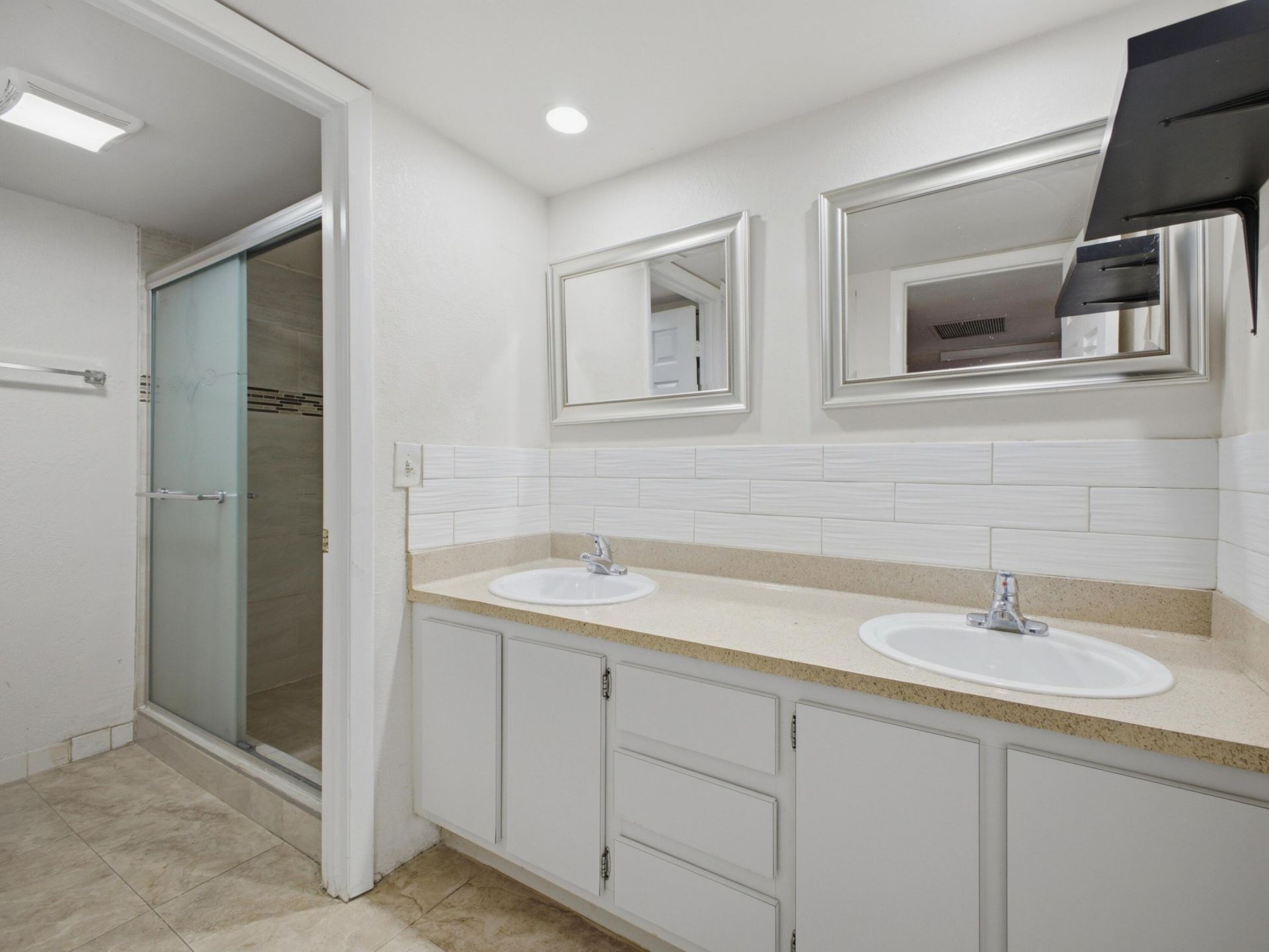 105 Woodland Road, Palm Springs, FL 33461 Photo