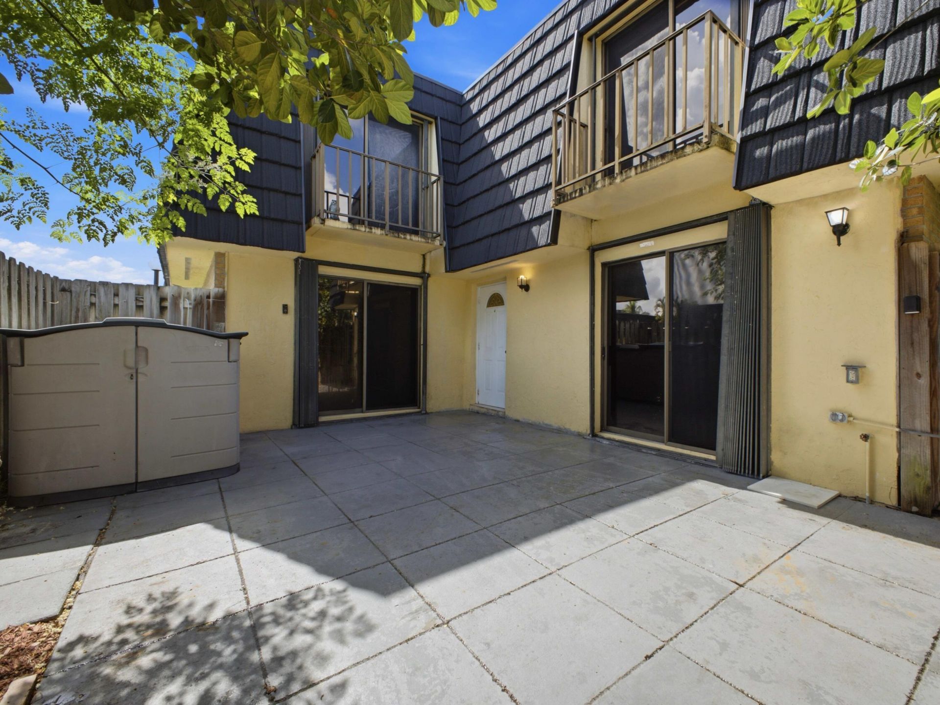 105 Woodland Road, Palm Springs, FL 33461 Photo