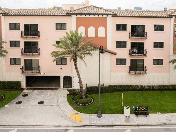 4241 N Ocean Boulevard N, Unit 101, Fort Lauderdale, FL 33308