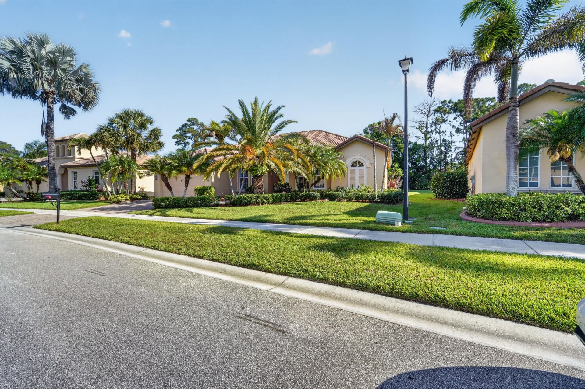 854 SW St Tropez Court, Port Saint Lucie, FL 34986 Photo