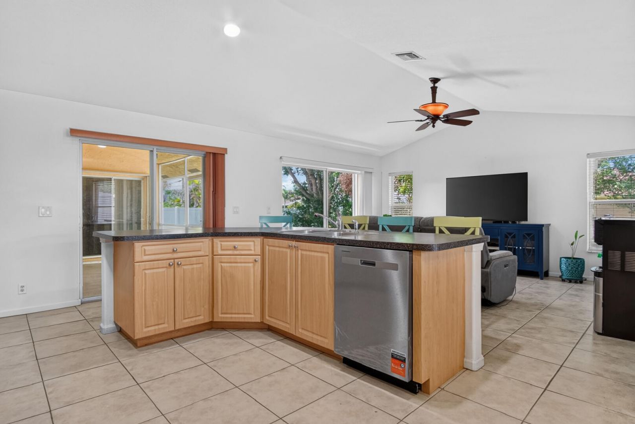 3408 SW Funtuna Street, Port Saint Lucie, FL 34953 Photo