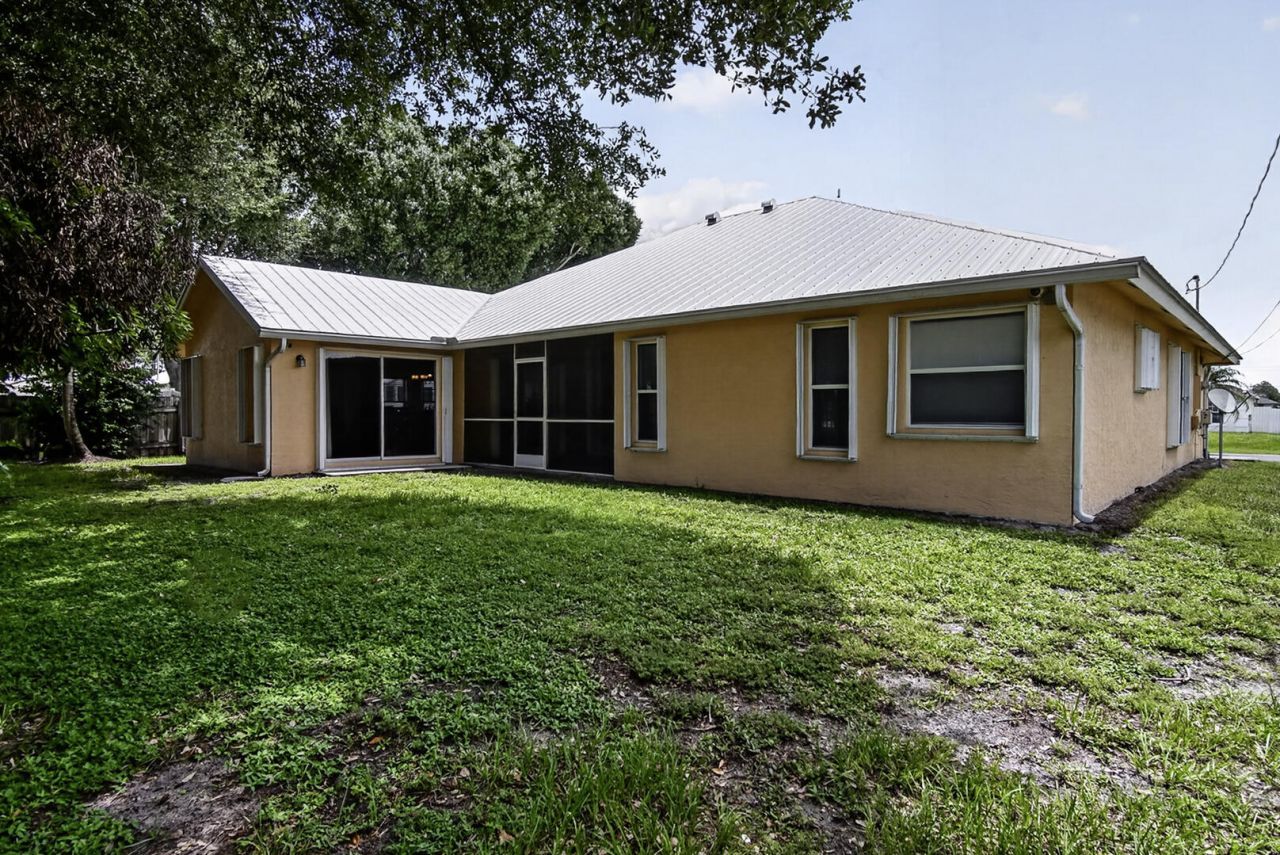 3408 SW Funtuna Street, Port Saint Lucie, FL 34953 Photo