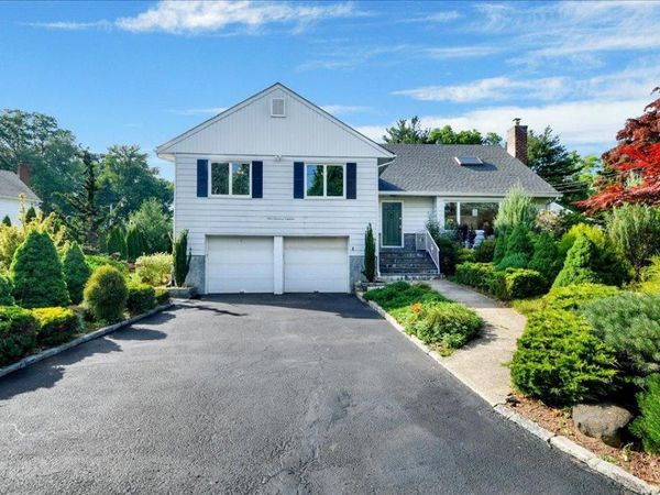 118 Van Etten Boulevard , New Rochelle, NY 10804
