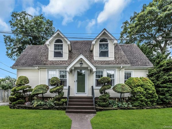 23 Emily Drive , Ronkonkoma, NY 11779