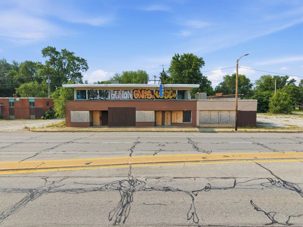 4815 W 5th Avenue, Gary, IN 46406