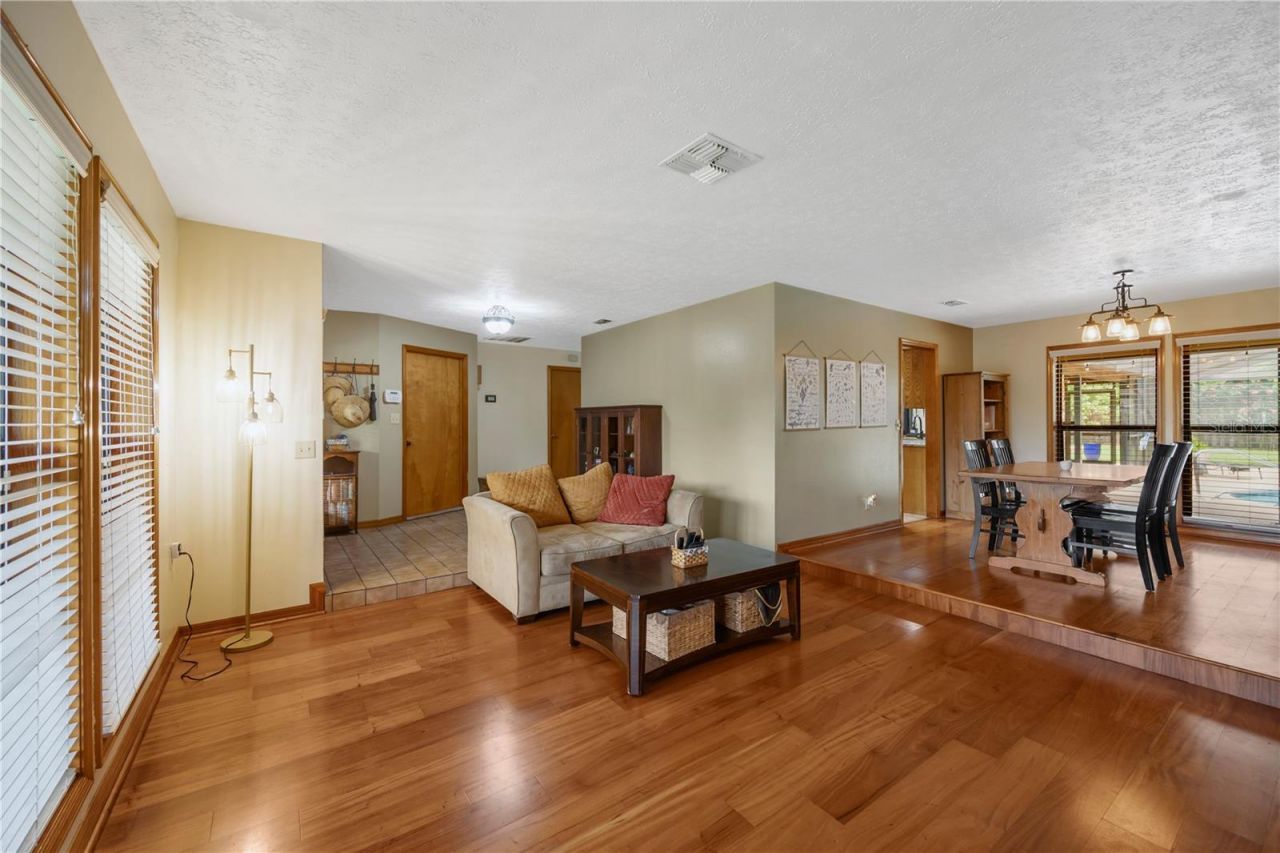 2109 Wheeler Oaks Drive, Brandon, FL 33510 Photo