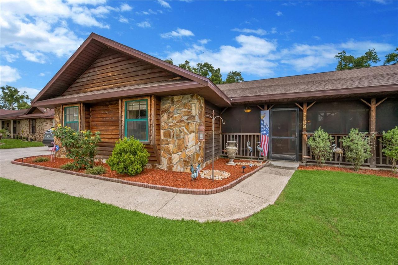 2109 Wheeler Oaks Drive, Brandon, FL 33510 Photo