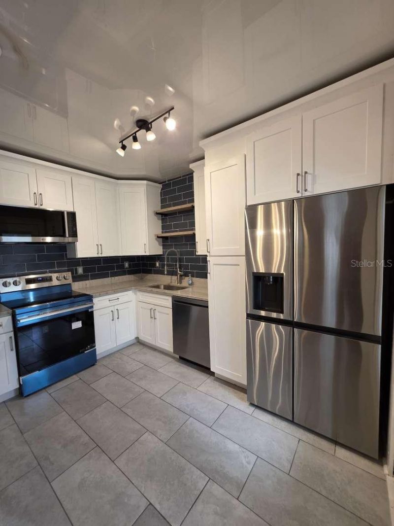 1035 9th Avenue S, Saint Petersburg, FL 33705 Photo