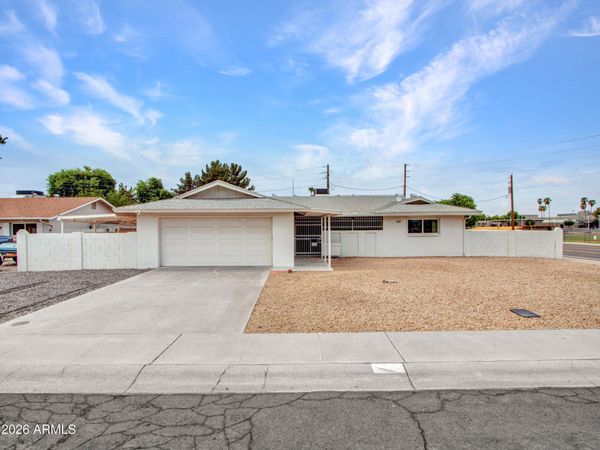8201 E Malcomb Drive, Scottsdale, AZ 85250