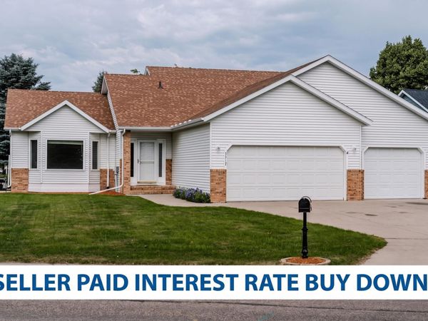 3317 Westmoor Drive, Moorhead, MN 56560