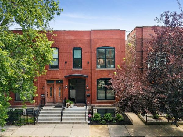 2107 W Erie Street , Chicago, IL 60612