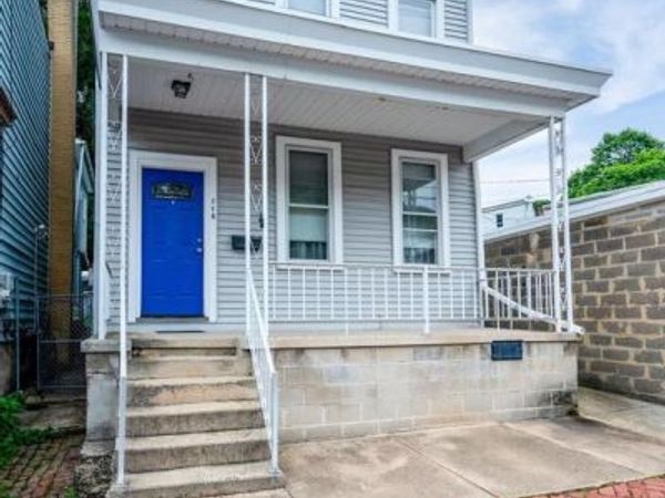 118 W RAILROAD STREET, POTTSVILLE, PA 17901