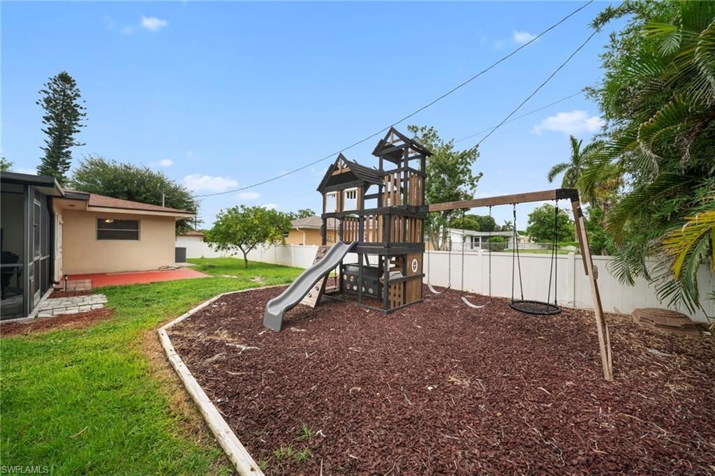 1444 Covington Cir W, Fort Myers, FL 33919 Photo