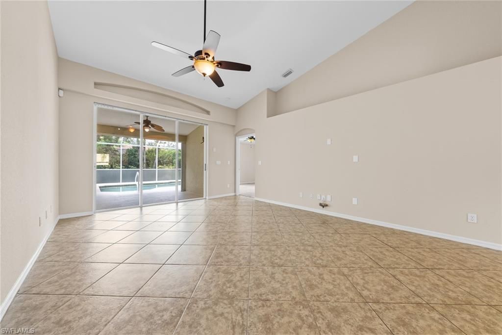 8471 Ibis Cove Cir, Unit M677, Naples, FL 34119 Photo
