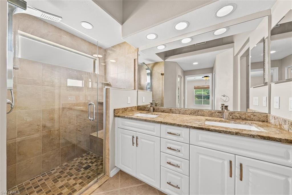 8471 Ibis Cove Cir, Unit M677, Naples, FL 34119 Photo