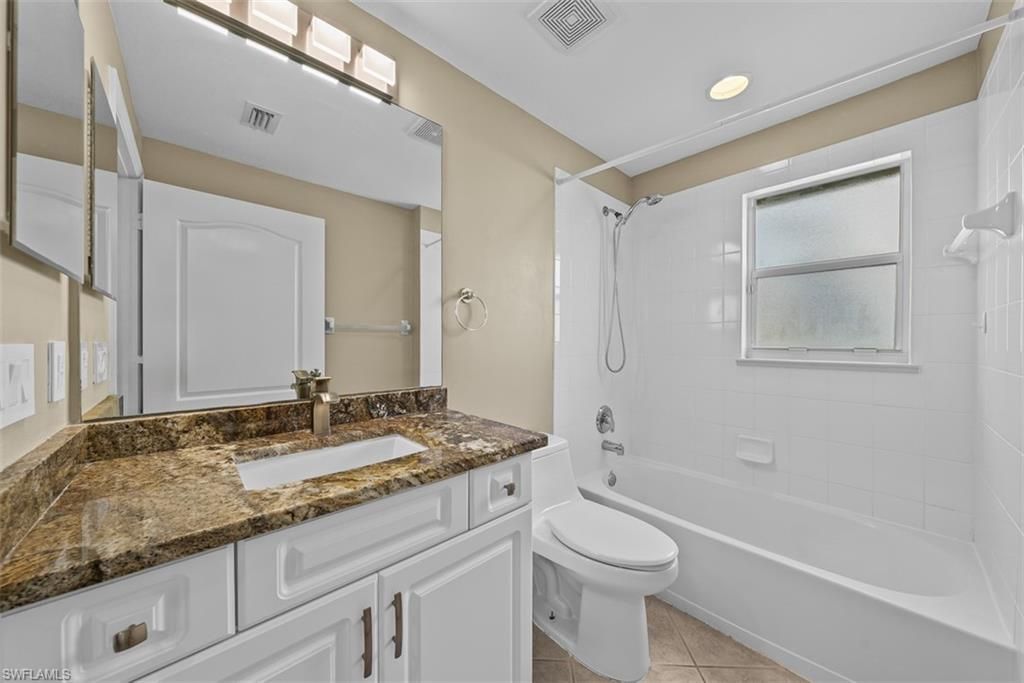 8471 Ibis Cove Cir, Unit M677, Naples, FL 34119 Photo