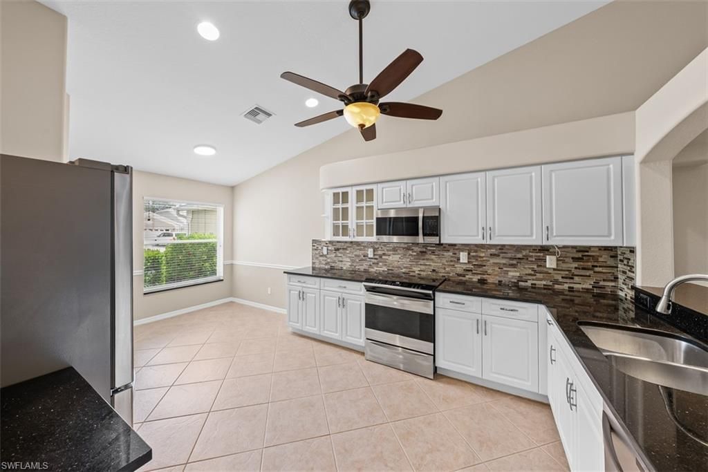 8471 Ibis Cove Cir, Unit M677, Naples, FL 34119 Photo