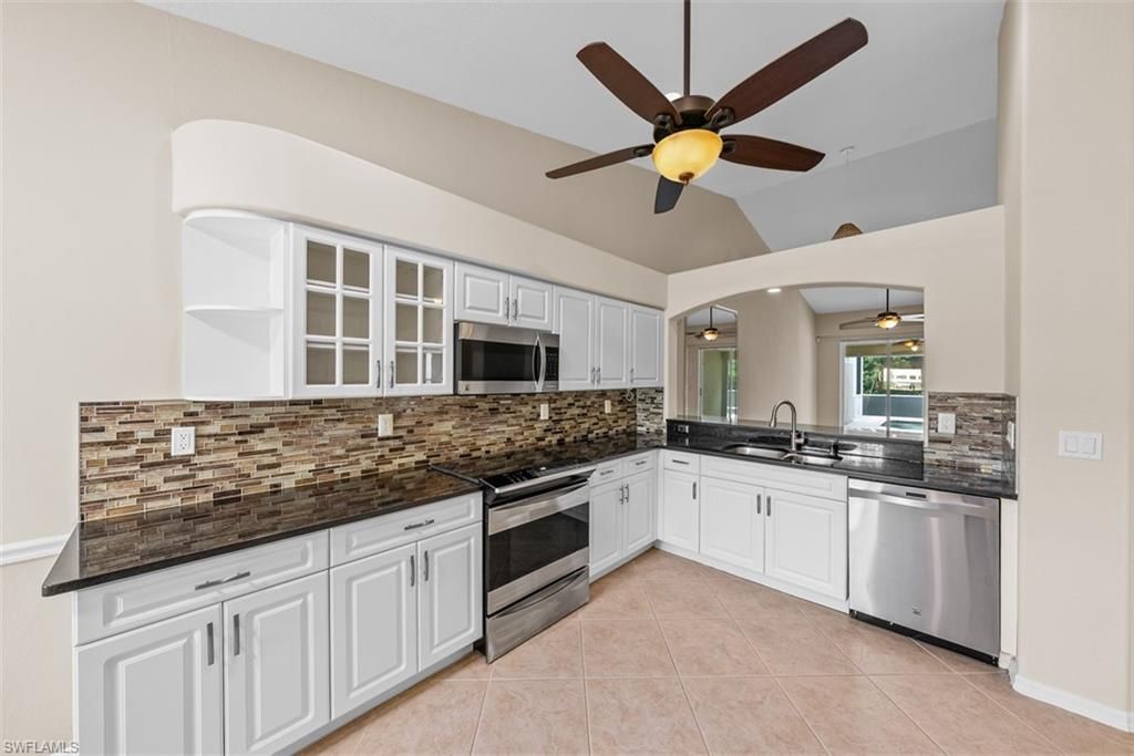 8471 Ibis Cove Cir, Unit M677, Naples, FL 34119 Photo