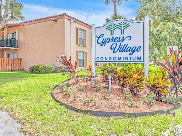 7201 Miami Lakes Dr, Unit B14, Miami Lakes, FL 33014