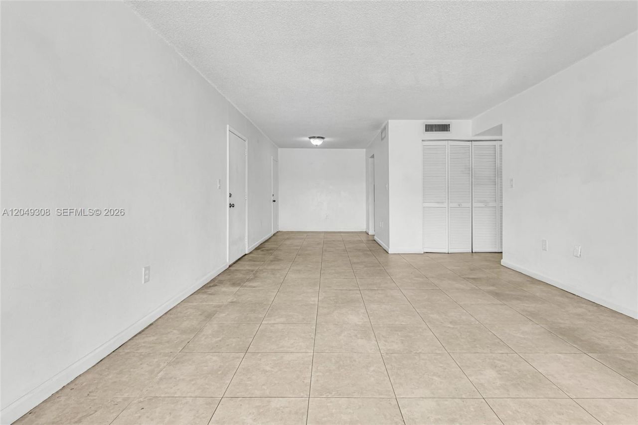 7201 Miami Lakes Dr, Unit B14, Miami Lakes, FL 33014 Photo