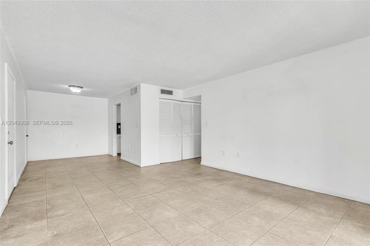7201 Miami Lakes Dr, Unit B14, Miami Lakes, FL 33014 Photo