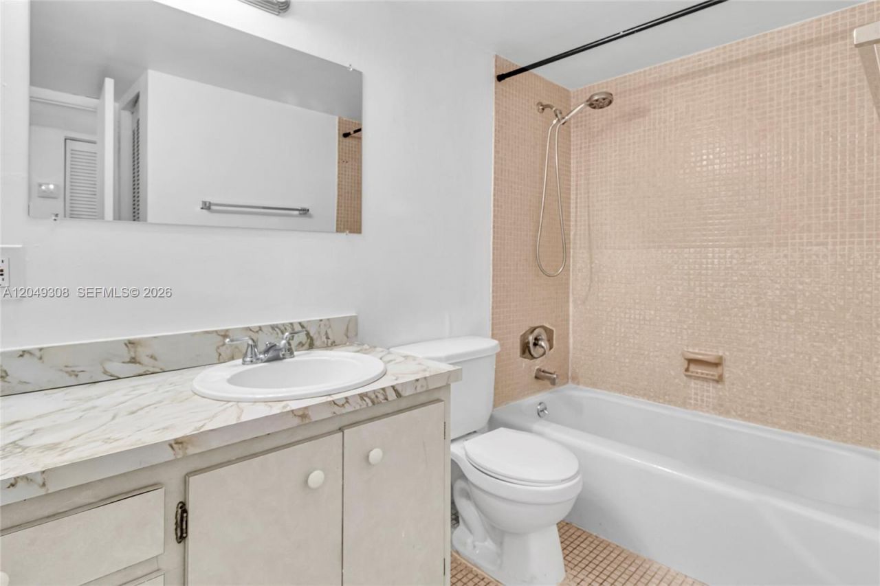 7201 Miami Lakes Dr, Unit B14, Miami Lakes, FL 33014 Photo